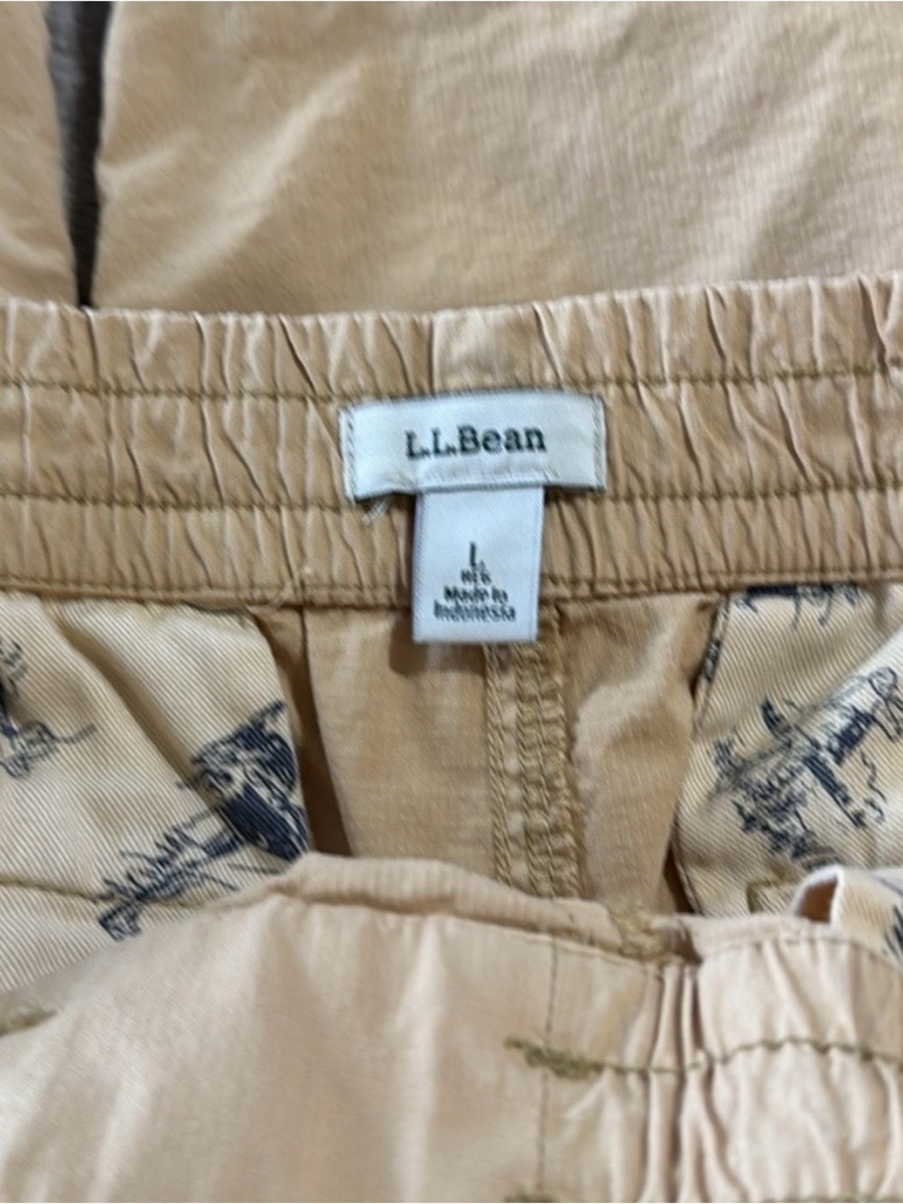 L.L. Bean Woman’s Pull on Ripstop Drawstring Khaki Ankle Pants - Picture 6 of 11
